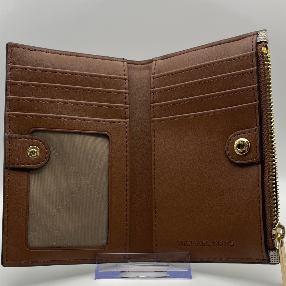 NWOT Michael Kors Tan and Cream Logo Compact Wallet - Picture 8 of 9